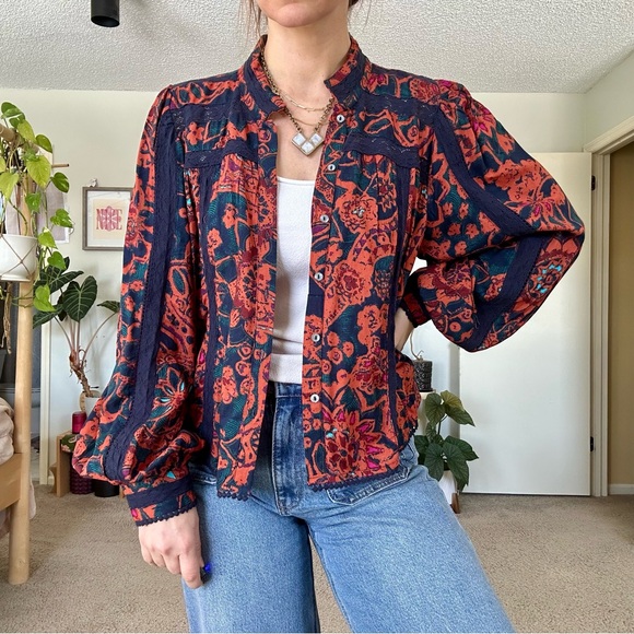 Jennifer & Grace Button Up Blouse - Picture 3 of 13